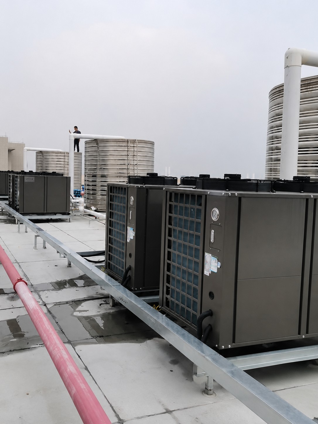 Hospital Air Source Heat Pump Application